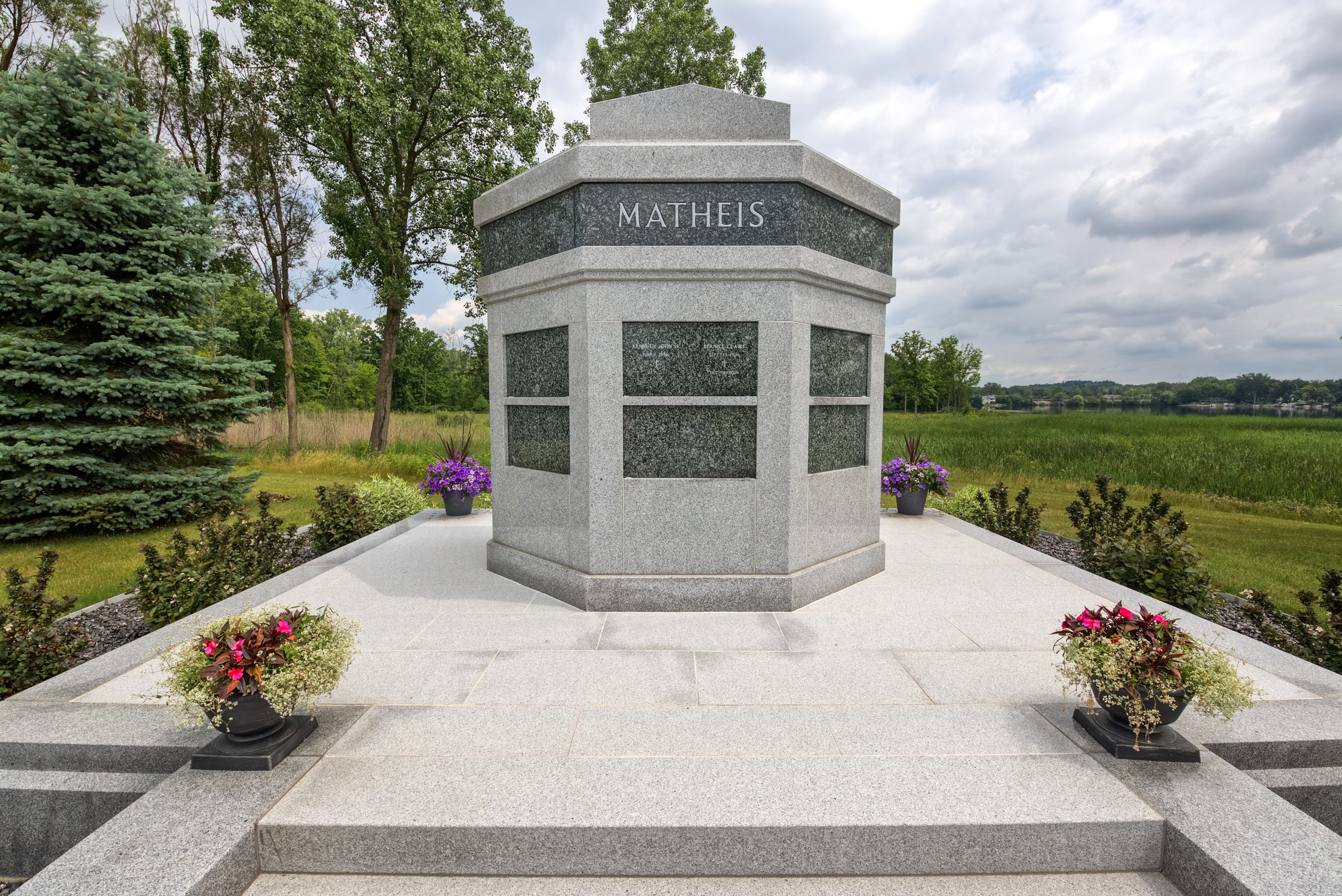 Granite Memorial-Private Estates-Matheis-Lake Superior Green and SierraWhite