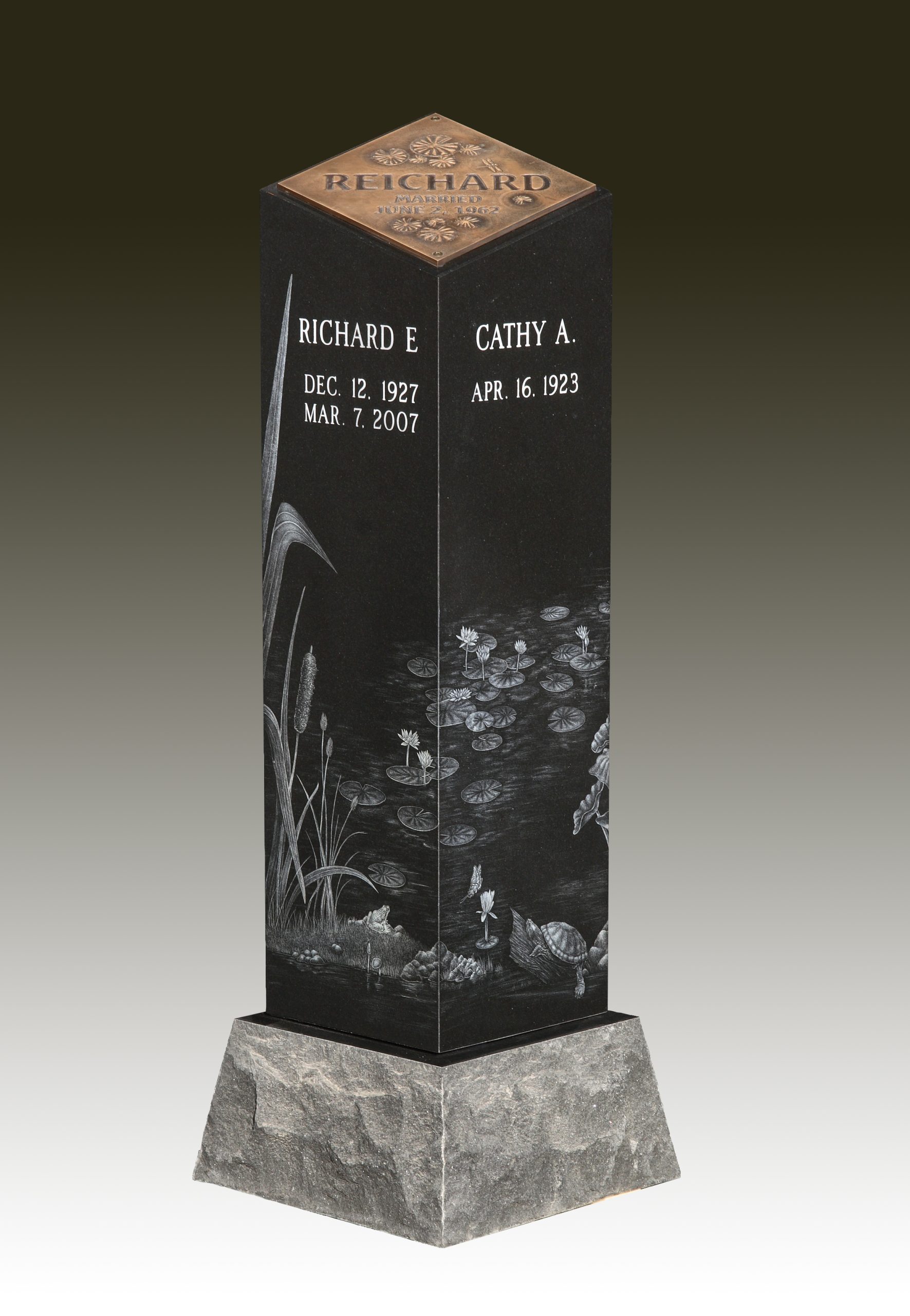 RM 07024 Melrose Black Lily Etching